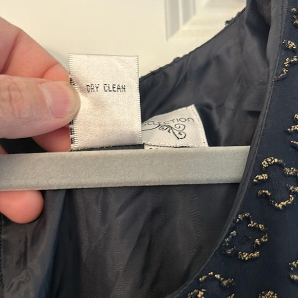 Dress - Picture 3 of 6